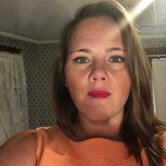 Meet your Posher, Joni - Picture 3 of 6